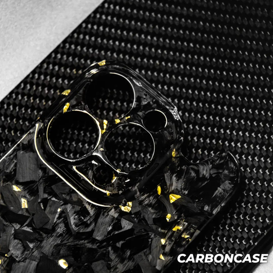 Coque iPhone en fibre de carbone intégrale